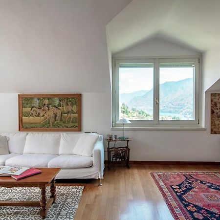 I D'A Charming Penthouse - Lake View- Como- House-130 Mt-2 Double Bedrooms And 2 Double Bathrooms A Spacious Living Room-Full Equipped Kitchen-Private Garden And Terrace-Private Covered Parking 外观 照片