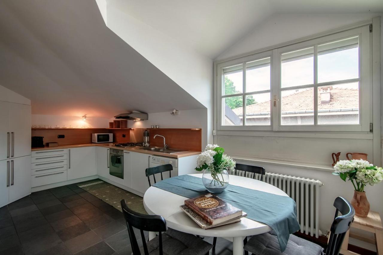 I D'A Charming Penthouse - Lake View- Como- House-130 Mt-2 Double Bedrooms And 2 Double Bathrooms A Spacious Living Room-Full Equipped Kitchen-Private Garden And Terrace-Private Covered Parking 外观 照片