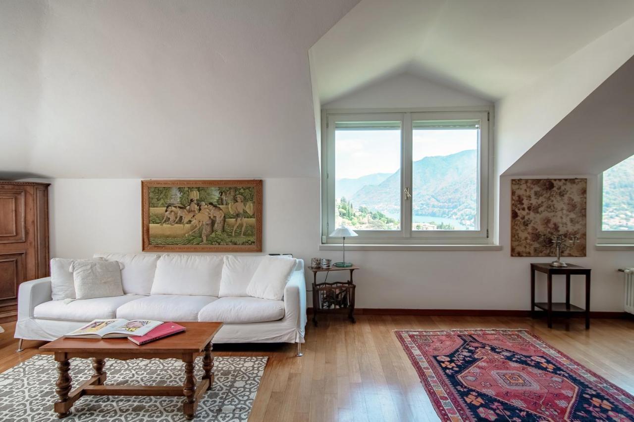 I D'A Charming Penthouse - Lake View- Como- House-130 Mt-2 Double Bedrooms And 2 Double Bathrooms A Spacious Living Room-Full Equipped Kitchen-Private Garden And Terrace-Private Covered Parking 外观 照片