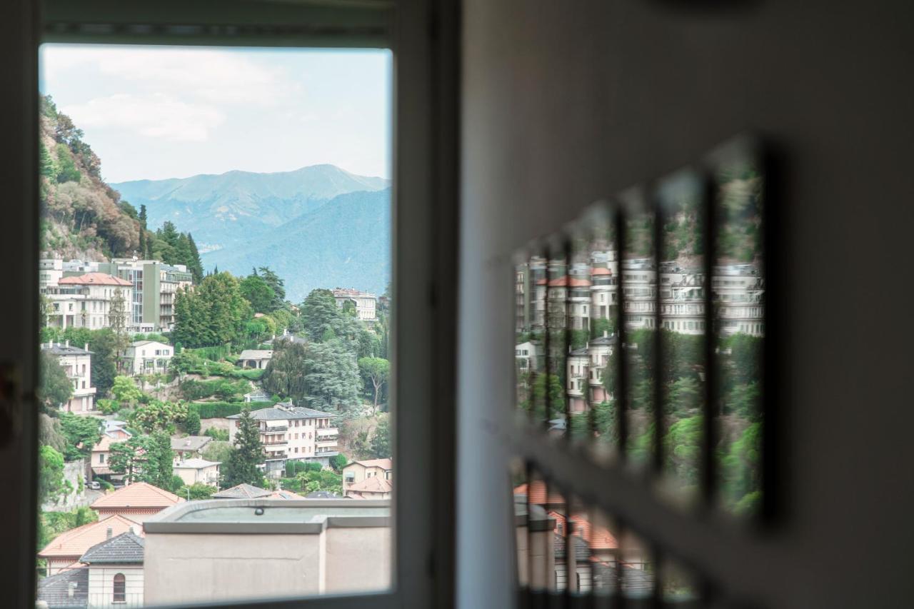 I D'A Charming Penthouse - Lake View- Como- House-130 Mt-2 Double Bedrooms And 2 Double Bathrooms A Spacious Living Room-Full Equipped Kitchen-Private Garden And Terrace-Private Covered Parking 外观 照片